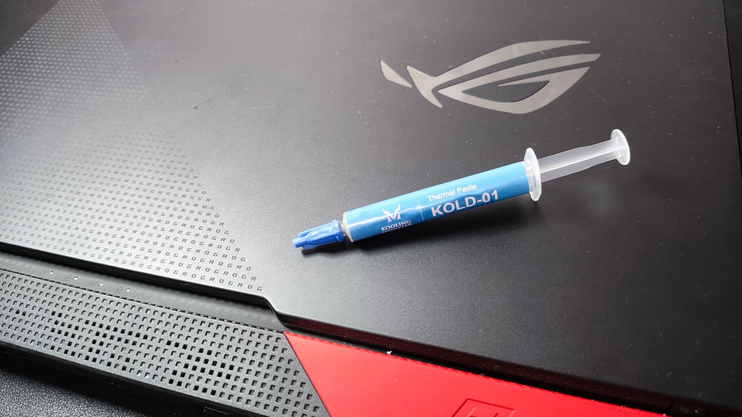 Asus ROG Strix G15 G513 筆電 - 清潔與更換散熱膏