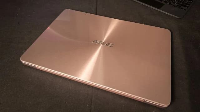 ASUS ZenBook U4100U - 清潔與更換散熱膏